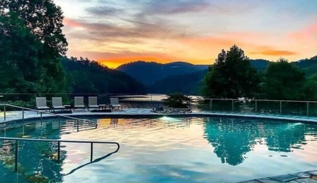 Best of Bear Lake | Pool Golf Lake & Mtn Views