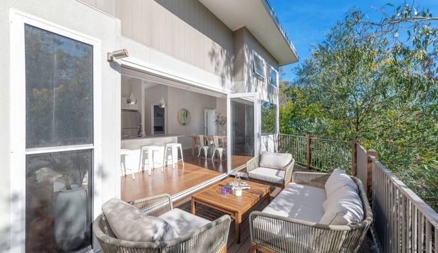 Best of both worlds, Lake and beaches in beautiful Murrays Beach (Pet-Friendly)