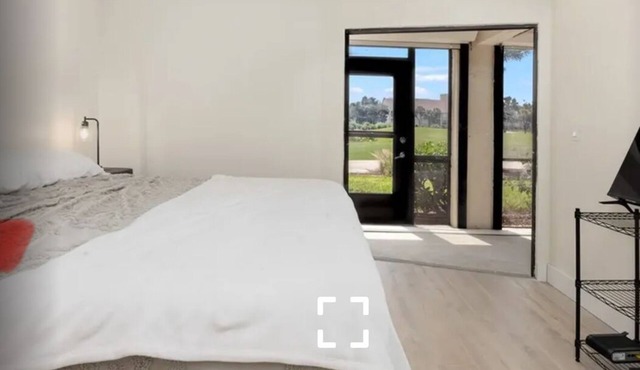 BEST OF BOTH WORLDS 🏝️🏖️ between Fort Myers Beach and Sanibel Island!