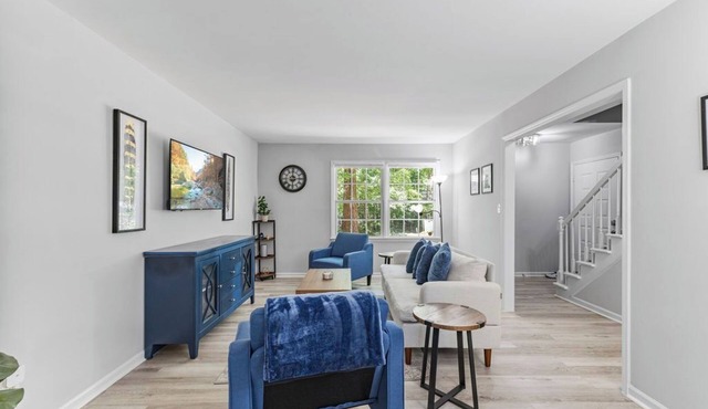Best of NW Raleigh ~Airport Close~ Spacious 2BR 2.5BA 2 Story Apt