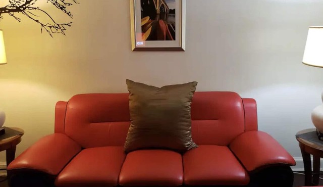 Best Place on Cap Hill/Minutes from Metro