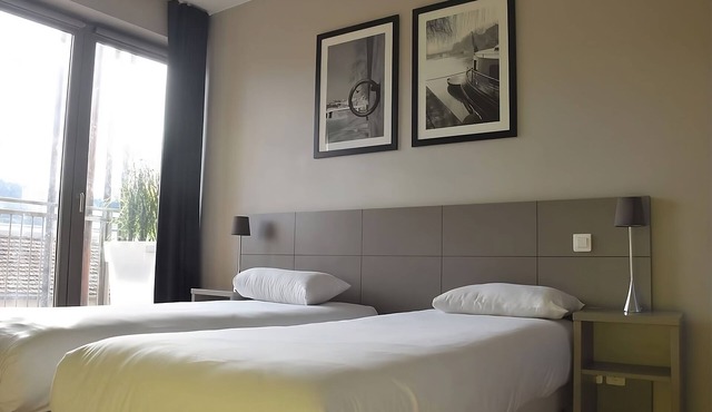 Best Place to Stay in Lyon! Pet-friendly and Central Hotel with Onsite Parking!