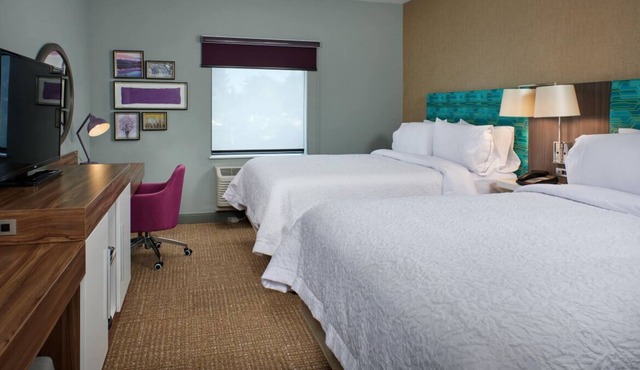 Best Place to Stay in Tigard! Indoor Pool, Free Full Breakfast and Parking