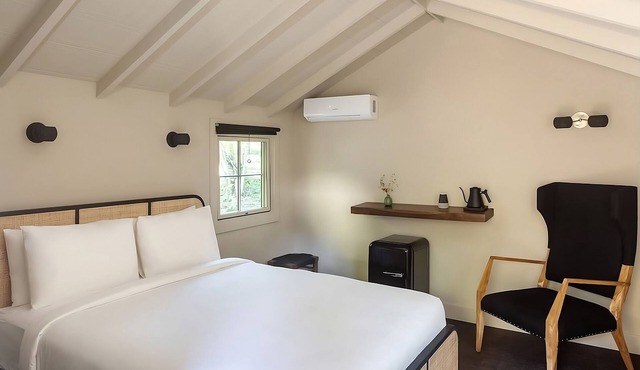 Best Place to Stay in Guerneville! Free Parking, Near Sunset Beach County Park