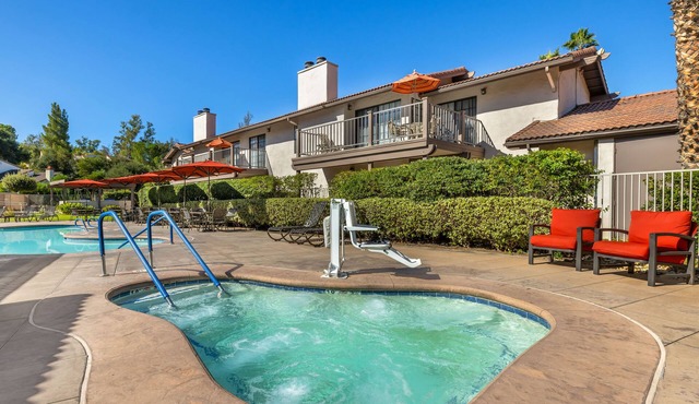 Best Place to Unwind! Kitchen, Pool, Golf, Short Drive to Lenora Winery
