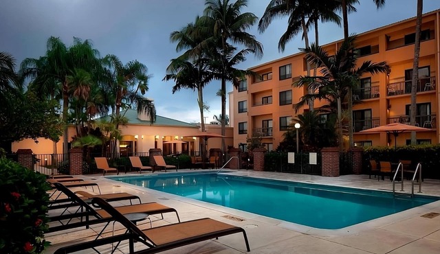 Best Quality Stay! Pet-Friendly, with Outdoor Pool, Near Spanish Lake Park!