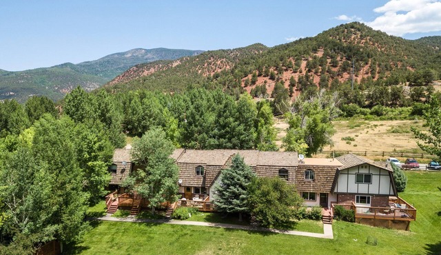 BEST RATES IN ASPEN, BASALT VALLEY, INQUIRE FOR LAST MINUTE DISCOUNTS