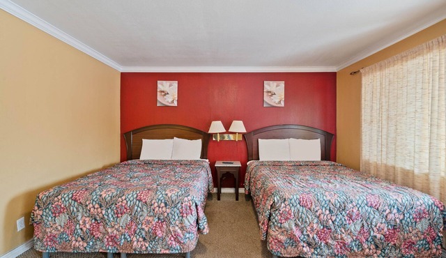 Best Spot For Your Next Trip! Free Parking, Minutes to Flournoy Park