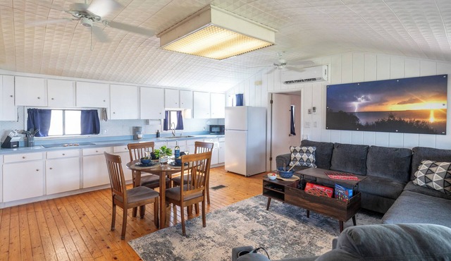 Best Sunsets on the Lake! 2-Bed 1-Bath | Gameroom!