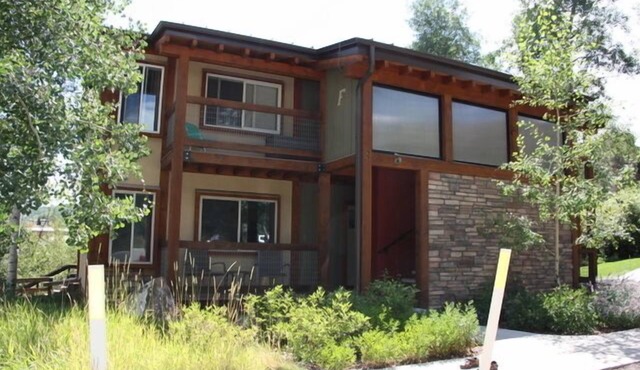 Best Value in Snowmass! Walk to ski lifts and the Treehouse in less than 3 mins!