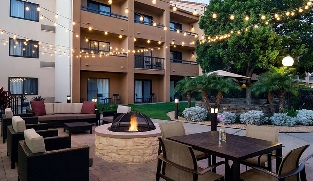 Best Value, Quality Stay! Short Drive to Dockweiler State Beach, Pet-Friendly