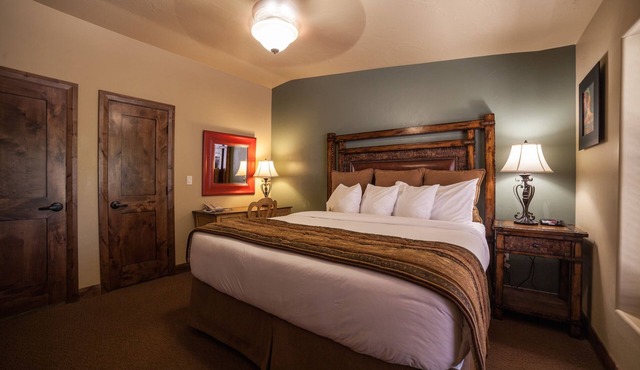 Best Value, Quality Stay! Near Zion Nature Center with Free Parking and Pool
