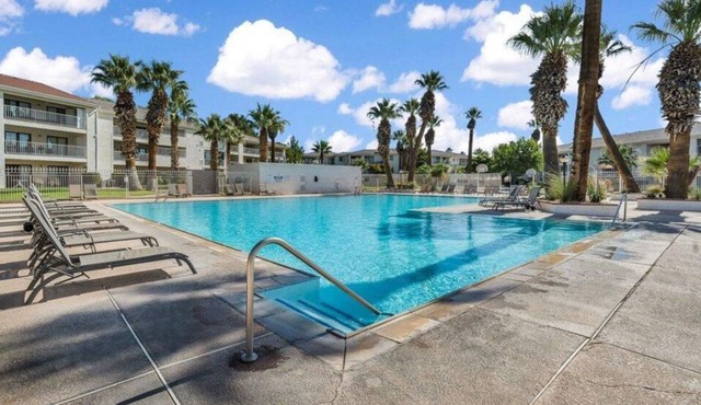 Best View! 6 Pools & 4 Hot Tubs! Waterslides! Sport Courts! Remodeled! Location!