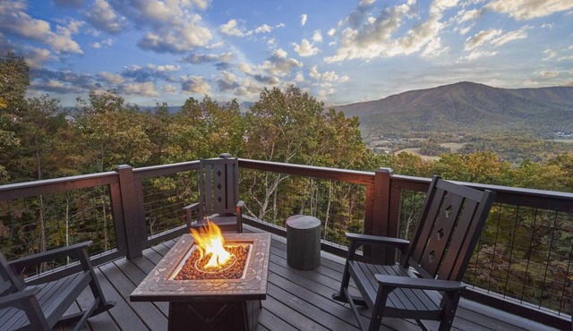 Best View in Smokies Modern Lux Pool Games Hot Tub