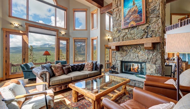 Best views in Breck! 5bed/6bth/shuttle/close to hiking trails & downtown