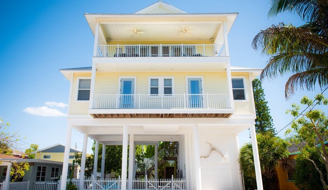 Best views on island! Steps to beach. Near Boca Grande. Great beaches, fishing