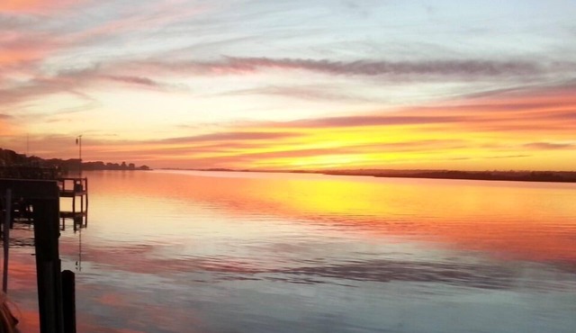 Best Views on the Island! Oceanfront, Sunsets, Boat dock, Elevator, pool, fish!
