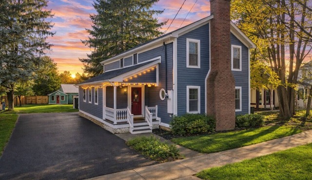 Best Village Location! Firepit/Games/Bar/Yard/Outdoor Movie Theater/Etc.