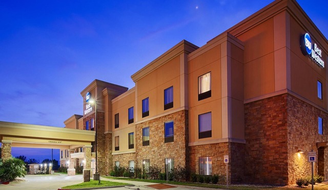 Best Western Bastrop Pines Inn