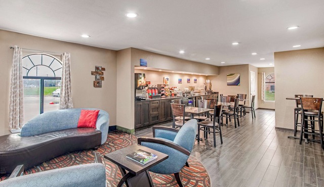 Best Western Cedar Inn