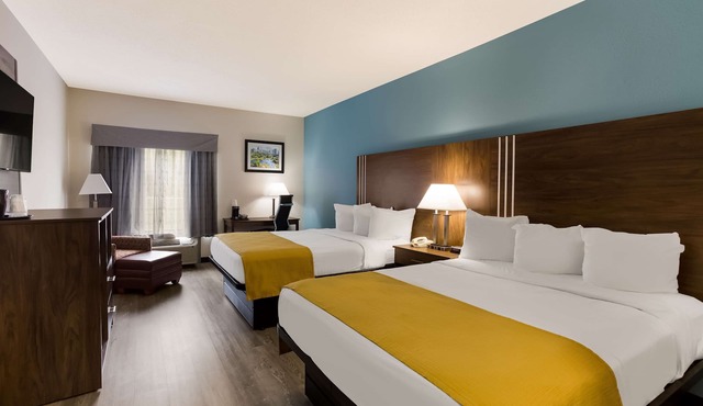 Best Western Crossroads Inn