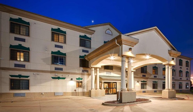 Best Western Inn & Suites - Henrietta