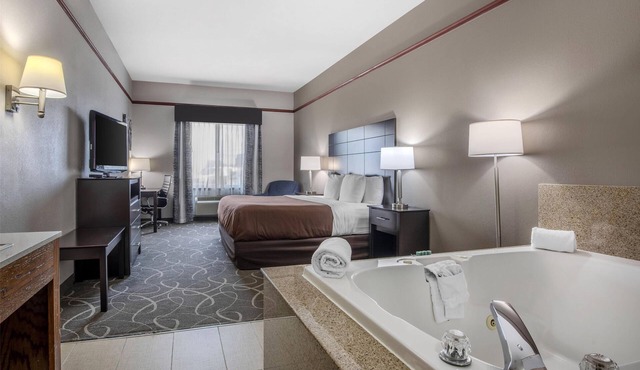 Best Western Limestone Inn & Suites