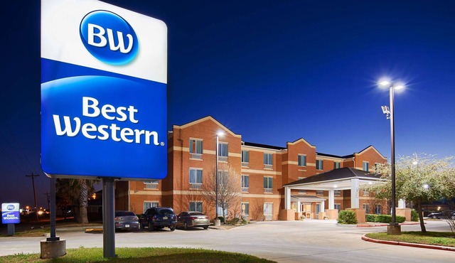 Best Western Lockhart Hotel & Suites