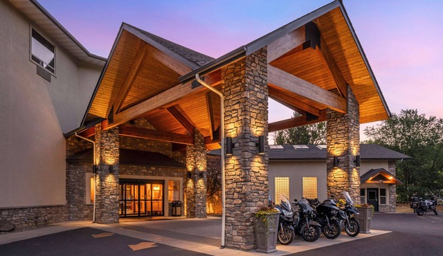 Best Western Lodge At River's Edge