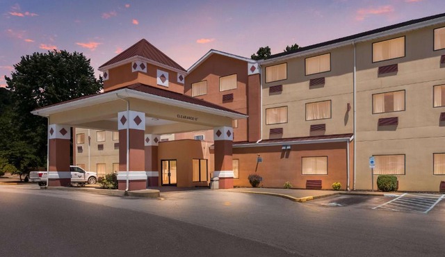 Best Western Logan Inn