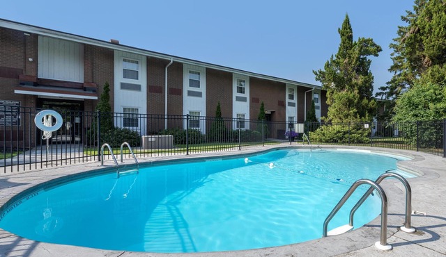 Best Western Parkway Inn & Conference Centre