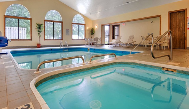 Best Western Plaza Hotel Saugatuck