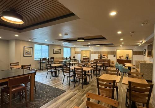 Best Western Plus 1000 Islands Hotel & Suites- Newly Renovated