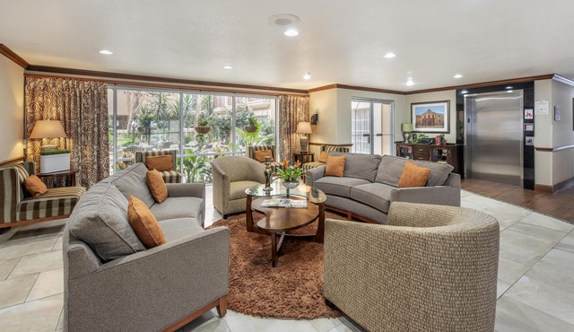 Best Western Plus Atrium Inn