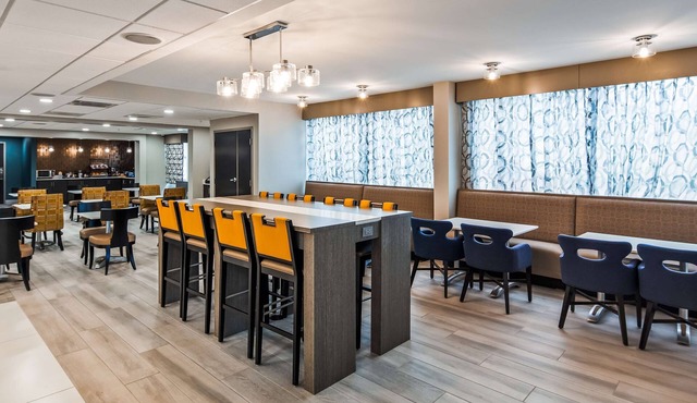 Best Western Plus Bloomington East Hotel