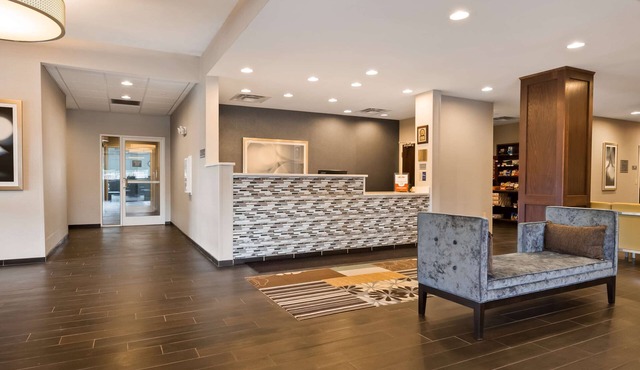 Best Western Plus Boardman Inn & Suites