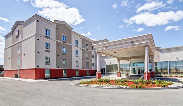 Best Western Plus Bowmanville