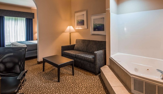 Best Western Plus Bradenton Hotel & Suites