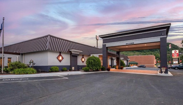 Best Western Plus Bridgeport Inn