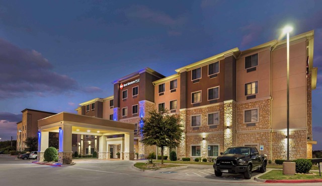Best Western Plus Buda Austin Inn & Suites