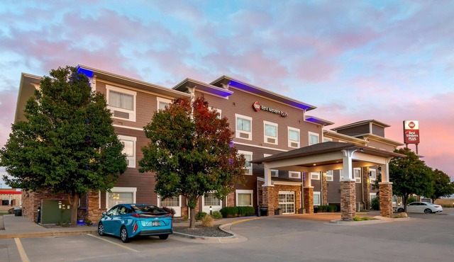 Best Western Plus Butterfield Inn
