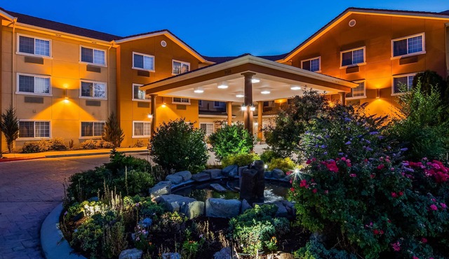 Best Western Plus Caldwell Inn & Suites