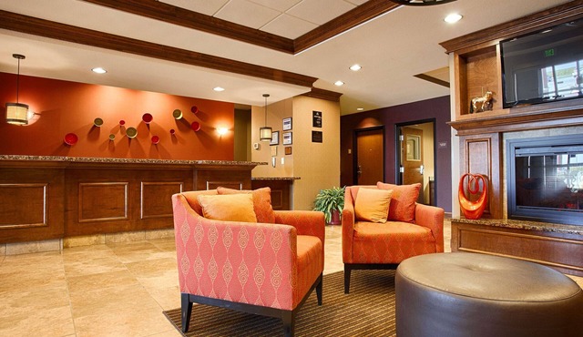 Best Western Plus Carousel Inn & Suites