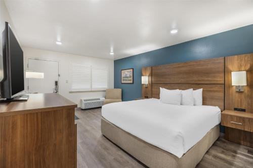 Best Western Plus Clocktower Inn