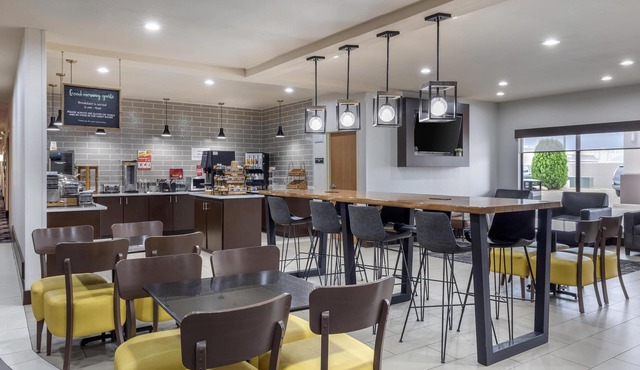 Best Western Plus Denton Inn & Suites