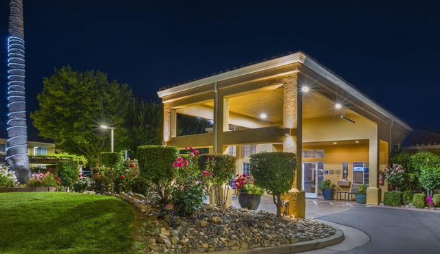 Best Western Plus Dixon Davis