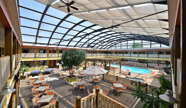 Best Western Plus Dubuque Hotel & Conference Center