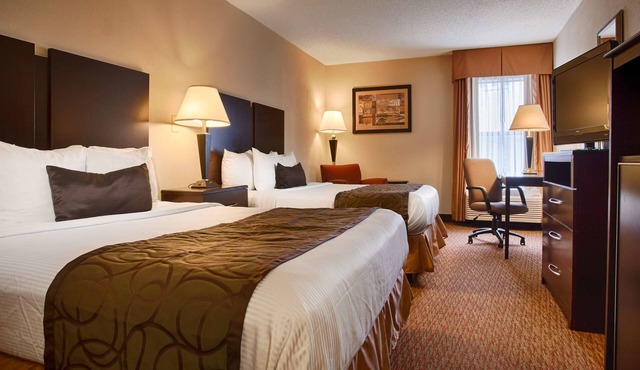 Best Western Plus Edison Inn