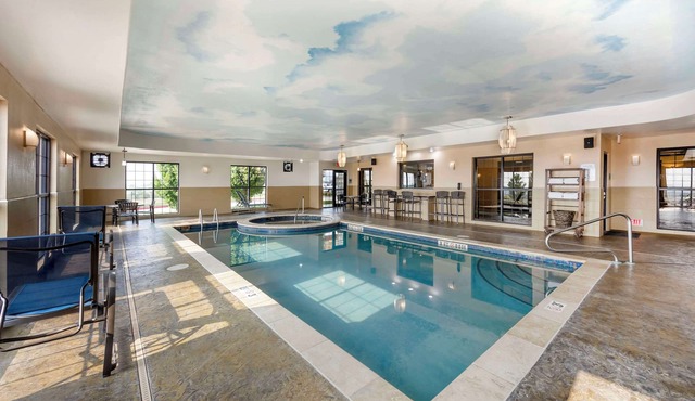 Best Western Plus Emerald Inn & Suites