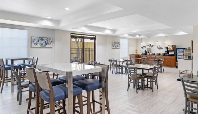 Best Western Plus Executive Hotel & Suites